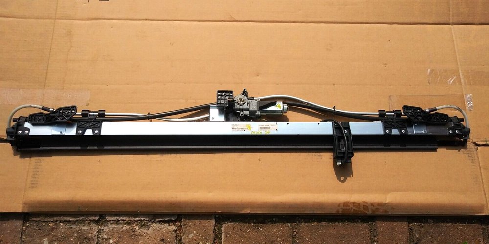 Mopar 68302685AB