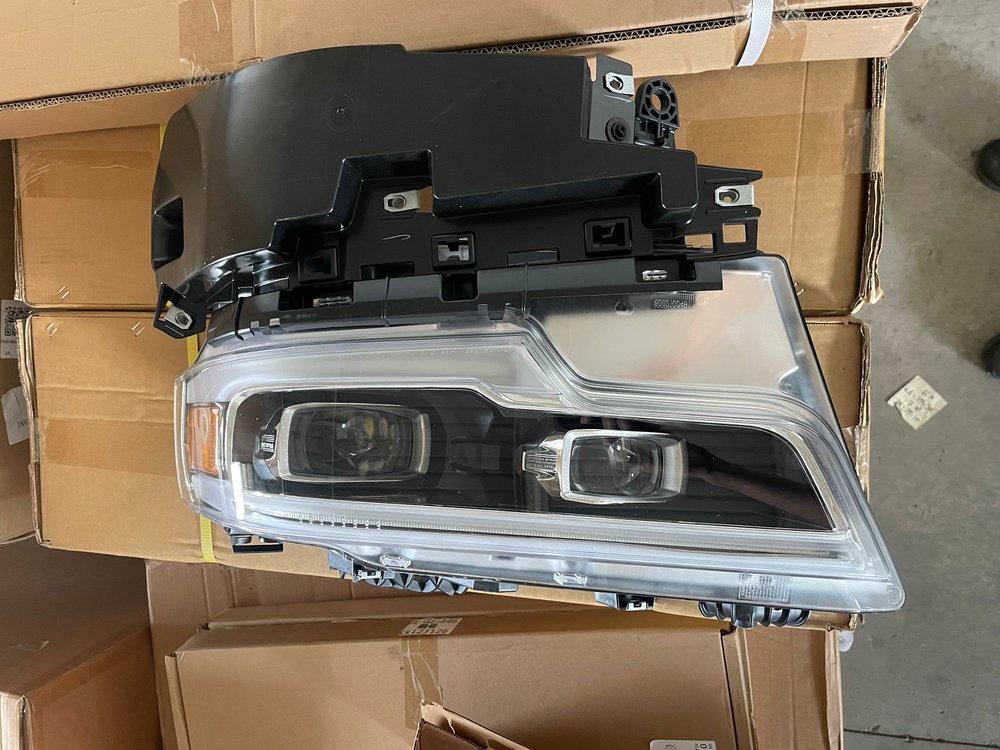 Mopar 68316085AH-DAMAGED1